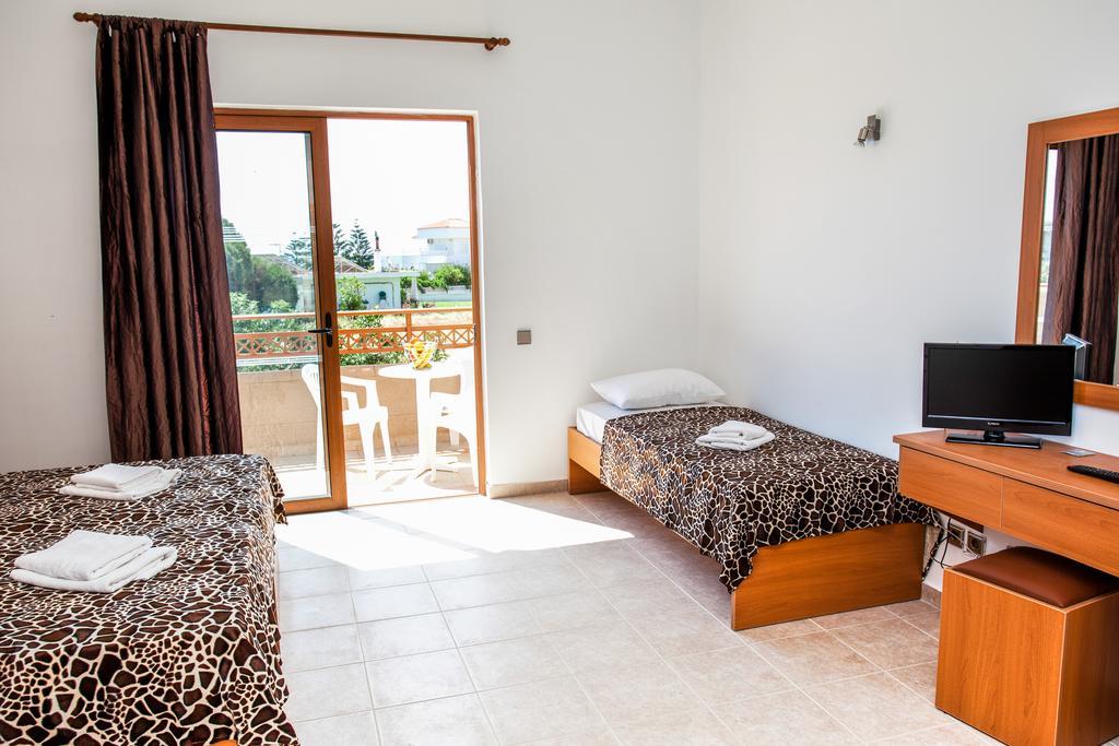 Hotel Ledras Gennadi Bilik gambar