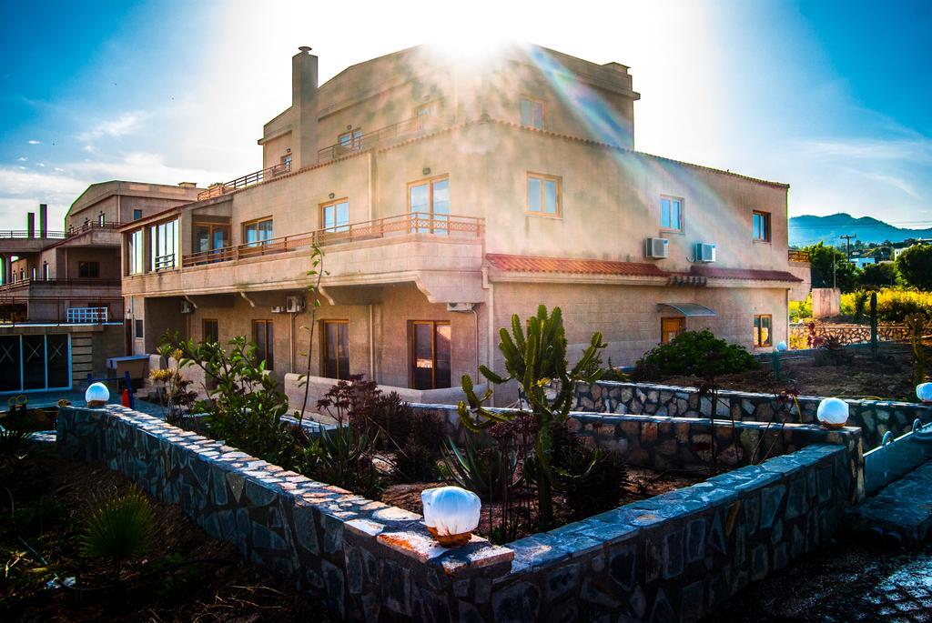 Hotel Ledras Gennadi Luaran gambar